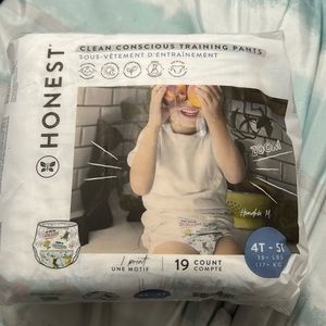 Honest pull ups  size 4T/5T new